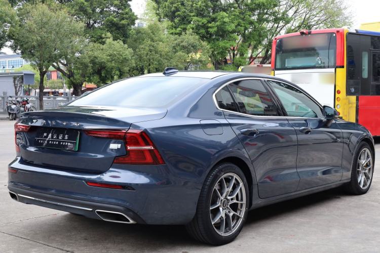 Used Volvo S60 New Energy 2021 T8 E-Drive Hybrid Four-Wheel Drive Smart Luxury Edition
