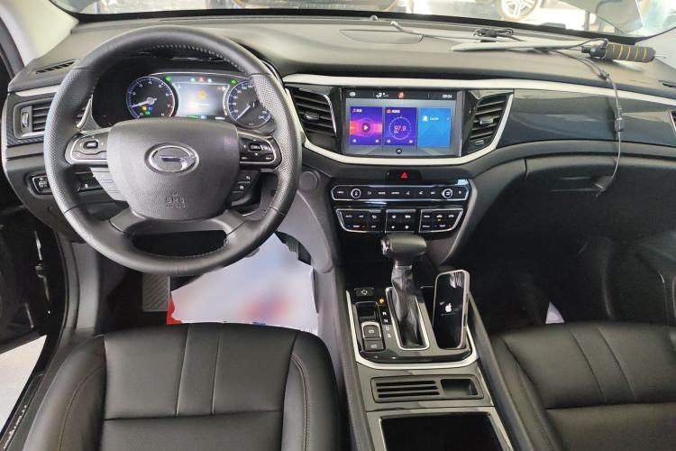 Used GAC Trumpchi GS7 2017 280T Two-Wheel Drive Luxury Model Center Console
