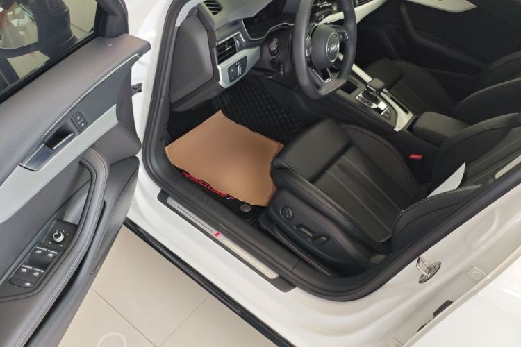 Used Audi A4L 2022 40 TFSI Luxury Dynamic Model Driver Seat