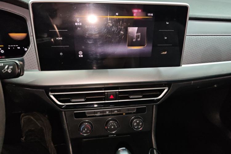 Used Volkswagen Lavida 2023 300TSI DSG Full-Comfort Edition Audio And AC Panel