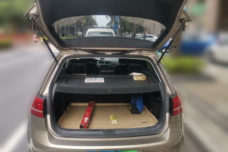 Used Volkswagen Golf 2014 1.4TSI Automatic Luxury Model
