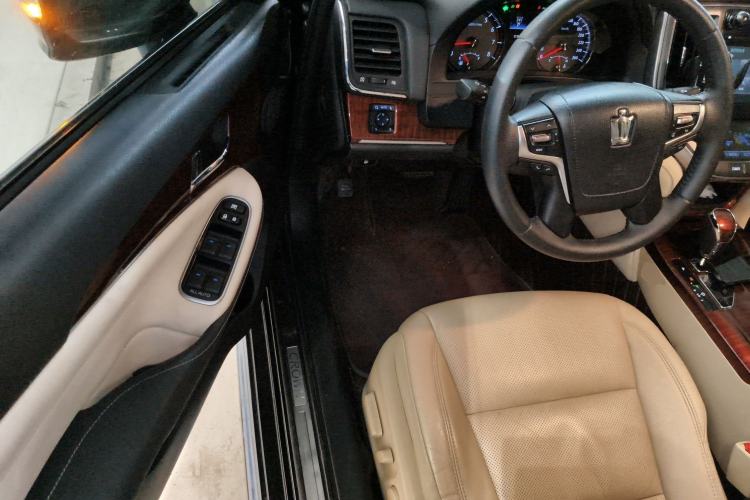 Used Toyota Crown 2015 2.0T Fashion Edition