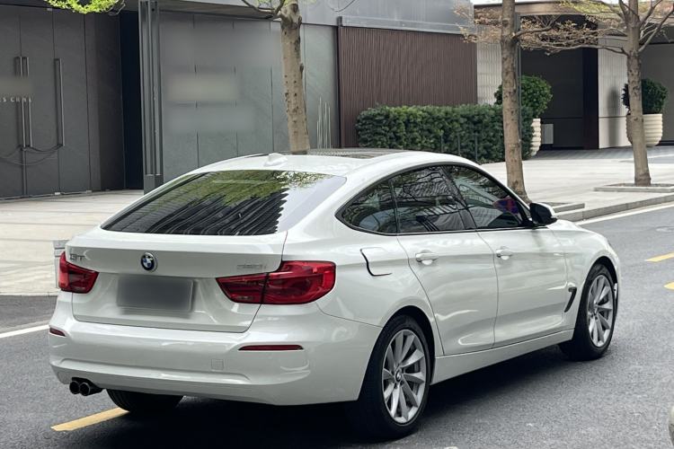 Used BMW 3 Series GT 2019 320i Sport Edition Exterior 5