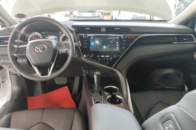 Used Toyota Camry 2019 Revised Version 2.0G Luxury Edition
