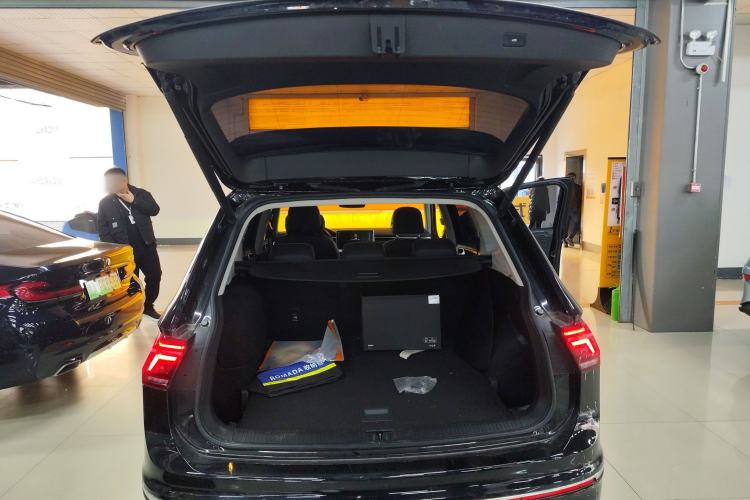 Used Volkswagen Tiguan L New Energy 2023 430 PHEV Plug-in Hybrid Prestige Edition
