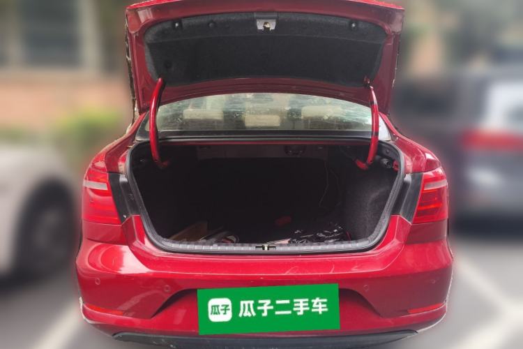 Used Volkswagen Bora 2013 1.6L Automatic Fashion Model
