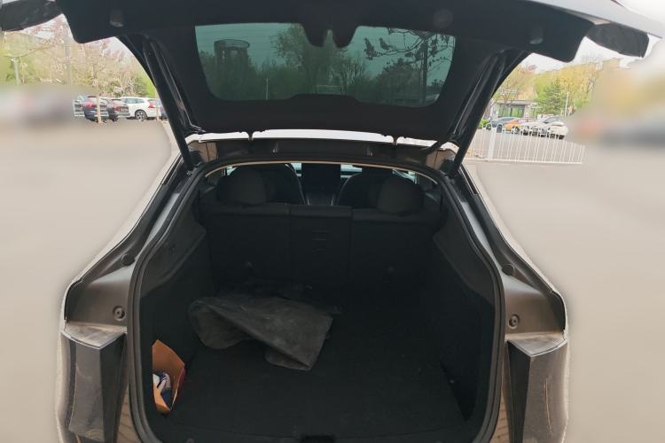 Used Tesla Model Y 2025 Long-Range All-Wheel Drive First Edition Trunk