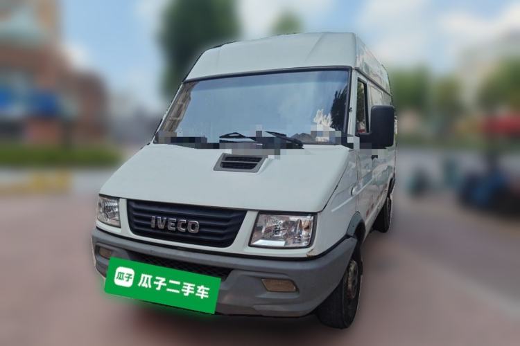 Used Iveco Daily 2017 2.8T V35 Box Truck 3 Seats 43S5 Guazi used car, China used car export, Used car for sale, Used  cars, Cheapest cars for sale