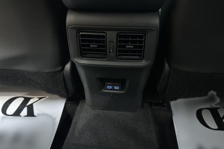 Used Toyota RAV4 2021 Dual-Engine 2.5L E-CVT Four-Wheel Drive Elite PLUS Edition Interior 10