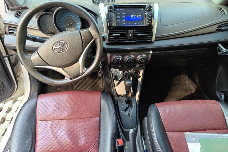 Used Toyota YARiS L Zhi Xuan 2015 1.5E Automatic Charm Edition
