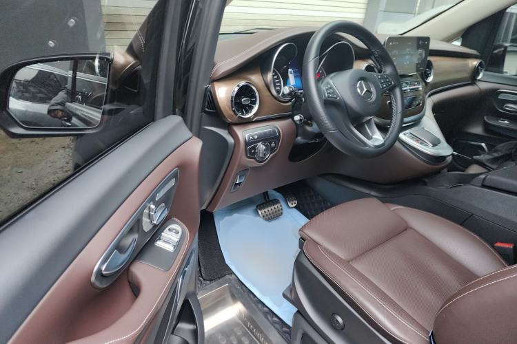 Used Mercedes-Benz V-Class 2022 V 260 L Long-wheelbase Luxury Edition