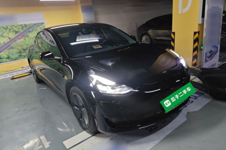 Used Tesla Model 3 2022 Rear-Wheel-Drive Version Front Right 45 Deg