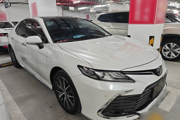 Used Toyota Camry 2023 2.5G Luxury Edition Front Right 45 Deg