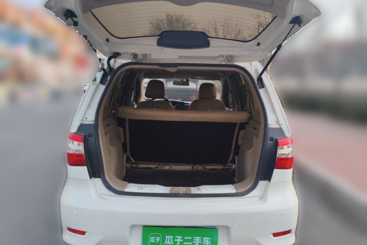 Used Nissan Livina 2015 1.6XE CVT Comfort Edition Trunk