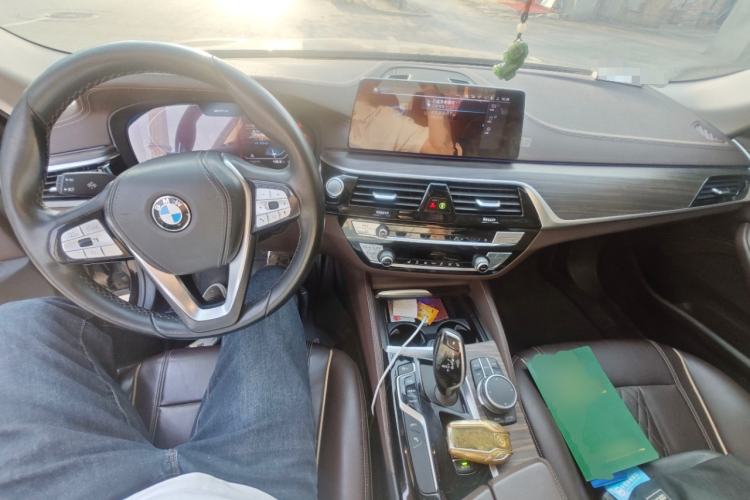 Used BMW 5 Series New Energy 2020 Mileage Upgrade Version 530Le Luxury Package Center Console