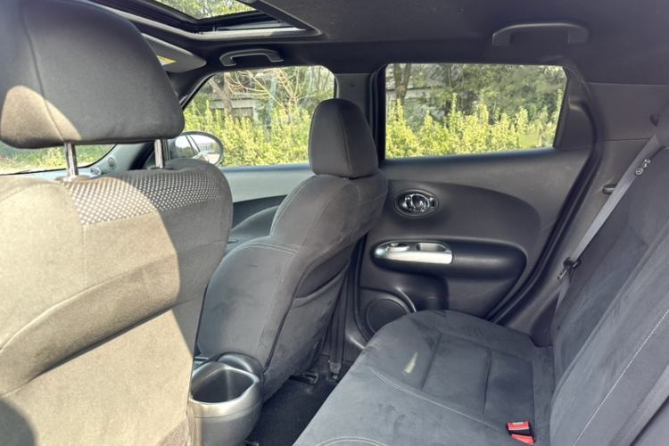 Used Infiniti ESQ 2014 1.6L Spontaneous Edition
