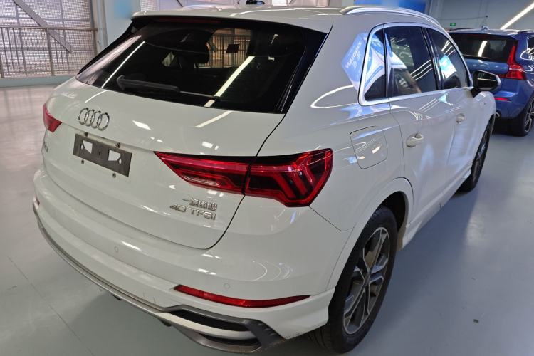 Used Audi Q3 2020 40 TFSI Fashion Dynamic Model Rear Right 45 Deg