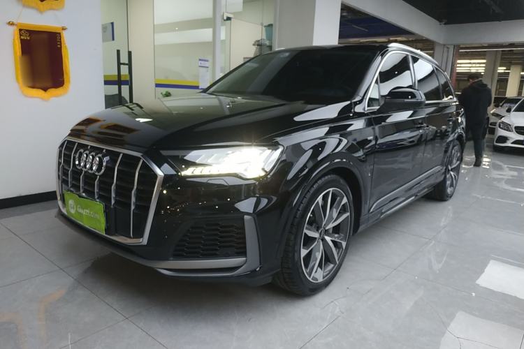 Used Audi Q7 2021 55 TFSI quattro S line Sport model