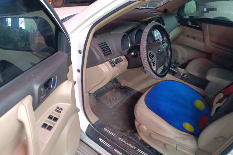 Used Toyota Highlander 2013 2.7L Two-Wheel Drive 5-Seater Purple Gold Edition