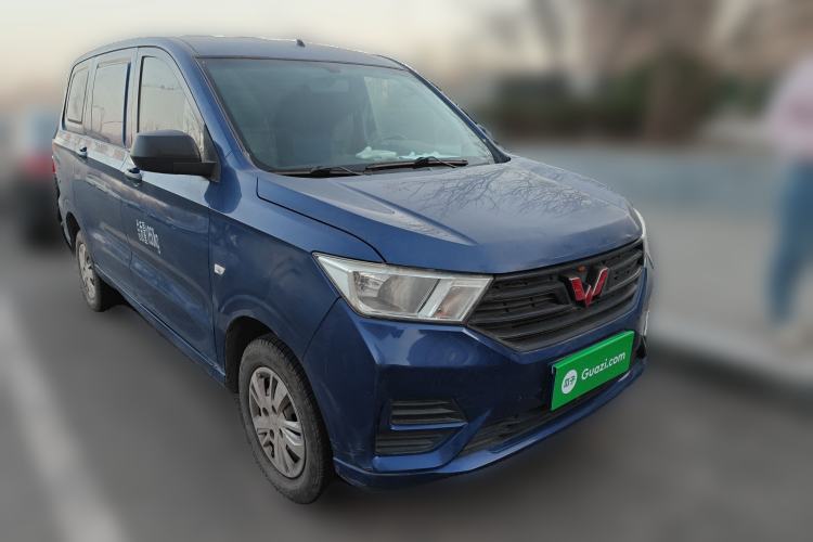 Used Wuling Hongguang 2019 1.5L S Basic Window-Sealed Vehicle China VI LAR Front Right 45 Deg
