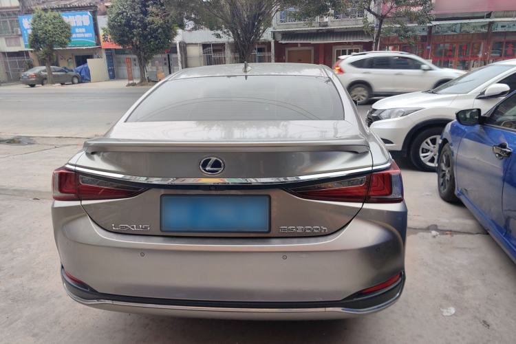Used Lexus ES 2018 300h Premium Edition China V Standard