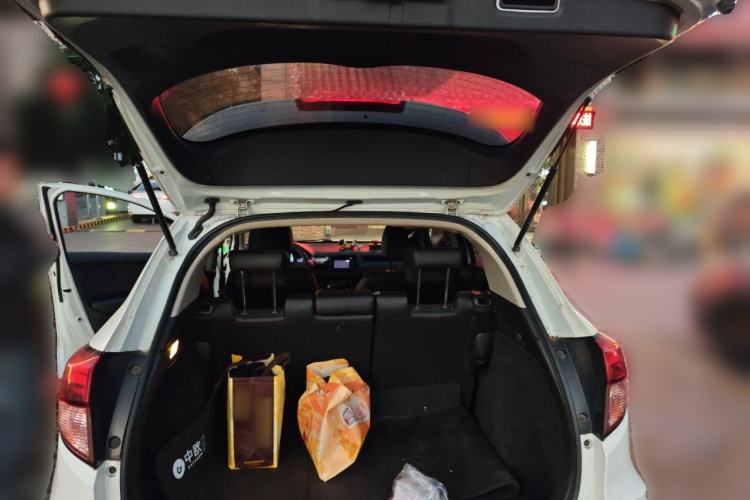 Used Honda Vezel 2017 1.8L CVT Front-Wheel Drive Pioneer Edition