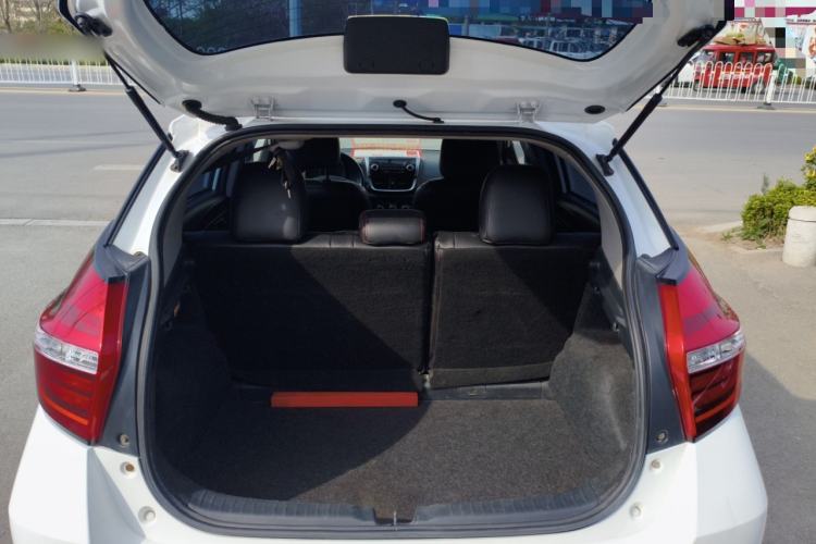 Used Toyota YARiS L Zhi Xuan 2016 Revised 1.5E CVT Charming Edition Trunk