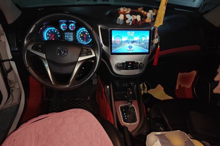 Used CHANGAN CS35 2014 1.6L Automatic Luxury Navigation Model China IV Standard
