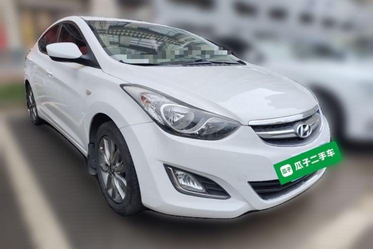 Used Hyundai Elantra (5th Generation / Langdong) 2015 1.6L Automatic Fashion Model Front Right 45 Deg