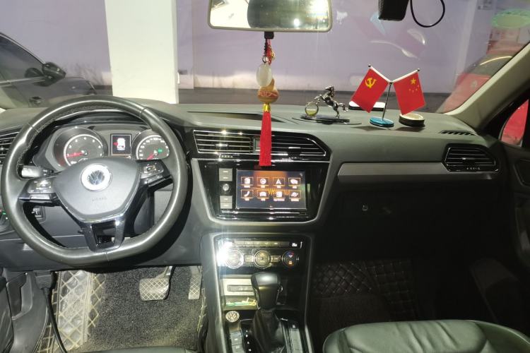 Used Volkswagen Tiguan L 2019 330TSI Automatic Two-Wheel Drive Panoramic Comfort Edition China V Standard
