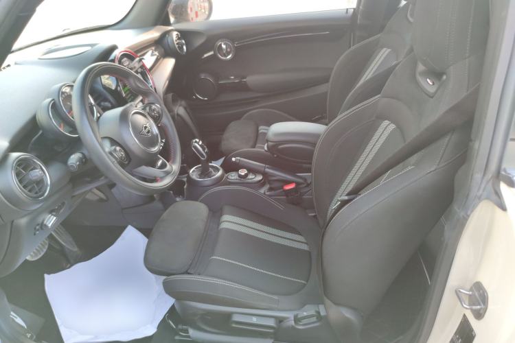 Used MINI 2019 1.5T COOPER Racing Driver
