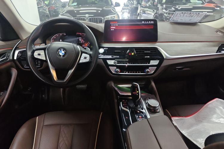 Used BMW 5 Series 2021 Restyled 530Li Leading Edition Luxury Package Center Console