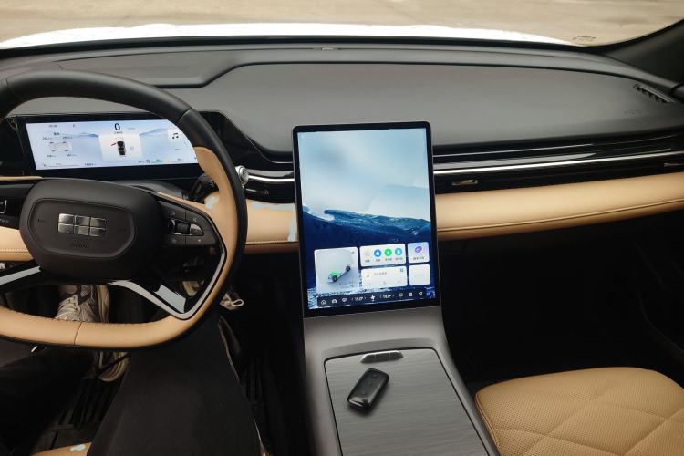 Used Geely Galaxy L6 2023 125km MAX