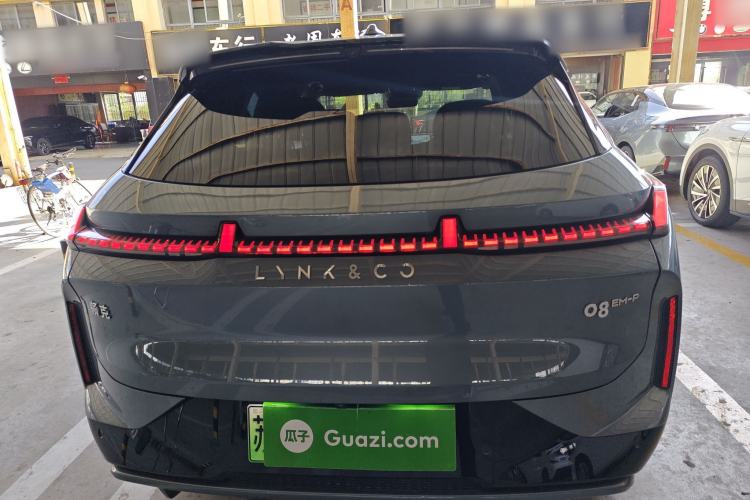 Used Lynk & Co 08 EM-P 2025 220 km All-Wheel-Drive Performance Halo
