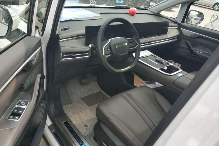 Used SAIC MAXUS G70 2024 2.0T Automatic Luxury Edition 7 Seats
