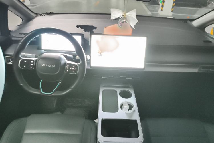 Used AION Y 2023 Younger Star Edition Interior 2