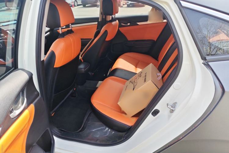 Used Honda Civic 2016 220TURBO CVT Luxury Edition Interior 2