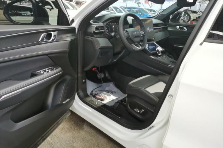 Used Lynk & Co 01 2025 2.0TD Two-Wheel Drive Refreshed Pro Version Driver Seat