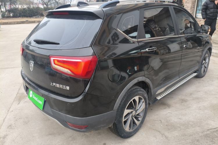 Used Baojun 560 2015 1.8L manual luxury version

