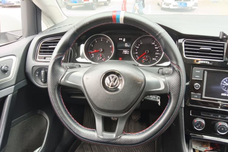 Used Volkswagen Golf 2018 1.6L Manual Fashion Edition
