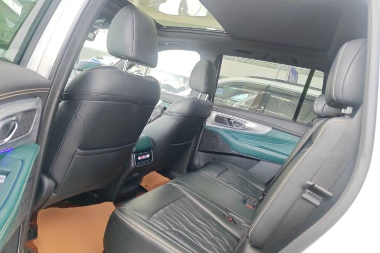 Used GAC Trumpchi GS8 2022 Linghang Series 2.0 TGDI Two-Wheel-Drive Luxury Smart Connectivity Version (7 Seats)