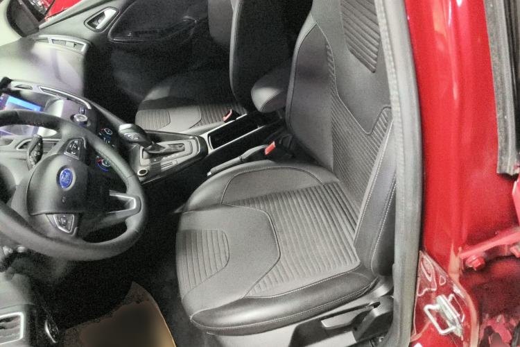 Used Ford Focus 2015 Hatchback 1.6L Automatic Fashion Edition