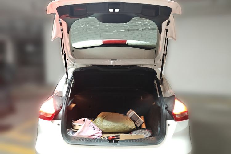 Used Ford Focus 2015 Hatchback 1.6L Automatic Fashion Edition
