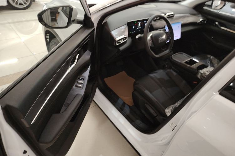 Used Dongfeng Aeolus SKY EV01 2025 530 km AIR Elite Edition
