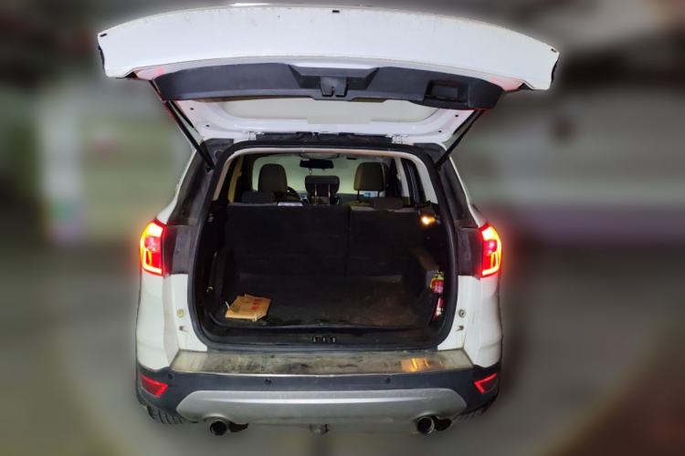 Used Ford Kuga 2017 EcoBoost 180 Two-Wheel-Drive Elite Trim
