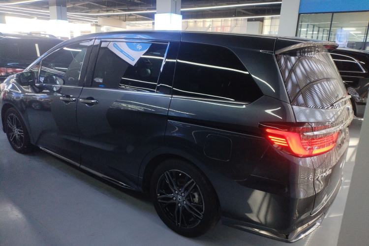 Used Honda Odyssey 2022 2.0L eHEV Sharp Supreme Edition Exterior 2