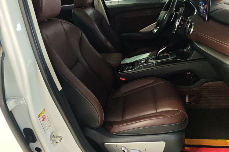 Used Wey VV6 2021 2.0T Two-Wheel Drive Smart Protection+