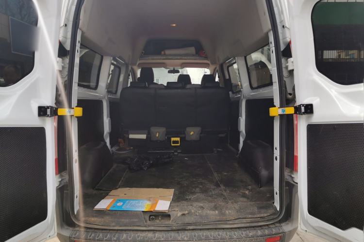 Used Ford Transit 2019 2.0T Diesel Multi-Purpose Commercial Vehicle Mid-Drive Mid-Roof 6-Seater China VI Standard