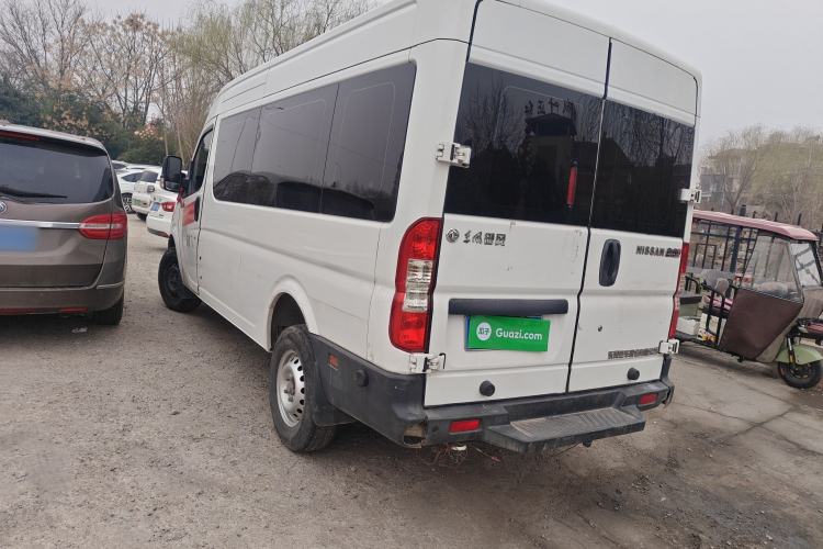 Used Dongfeng Yufeng 2021 2.3T Power King Front-Drive Logistics Van Long Wheelbase Mid-Roof 6–9 Seats China VI Standard M9T
