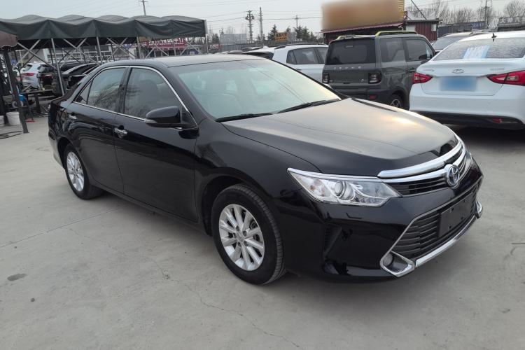 Used Toyota Camry 2015 Dual-Engine 2.5 HG Luxury Navigation Edition Front Right 45 Deg